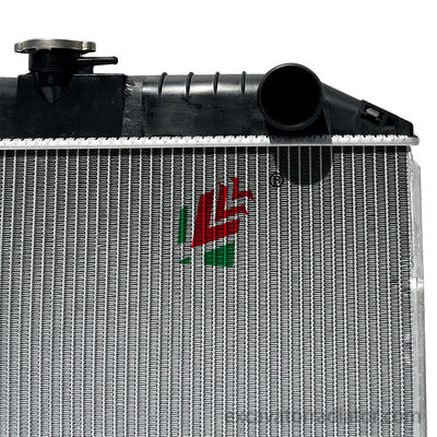 Hino R407 automotive truck radiator aluminum assembly water tank engine cooling system with overflow pipe