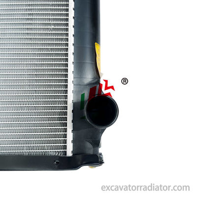 Guangzhou ISUZU Mixer Truck Radiator Water Tank Cooling Assembly Concrete Mixing And Cooling System